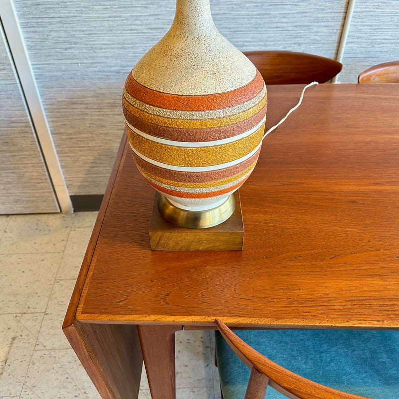 Large Mid-Century Modern Ceramic Table Lamp With Original Yellow Shade