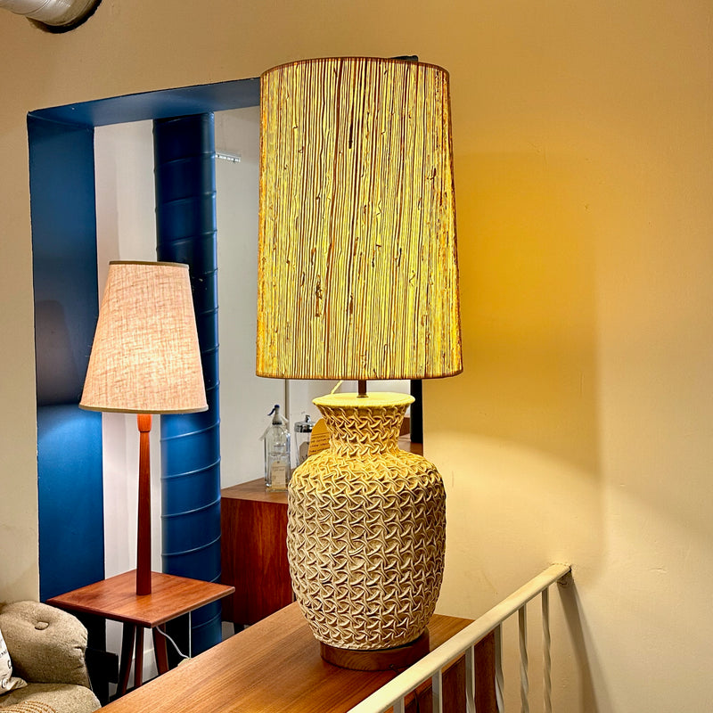 Large Mid-Century Modern Pressed Ceramic Table Lamp With Grass Cloth Shade