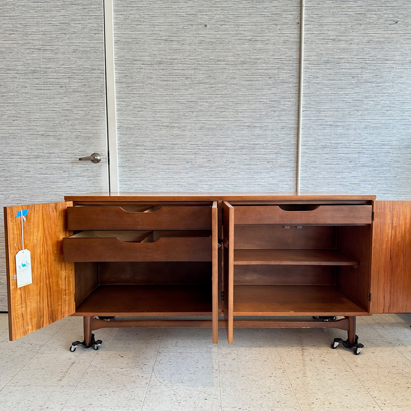 Compact Mid-Century Modern Sideboard By Lane Furniture