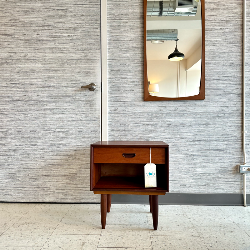 Compact Mid-Century Modern Teak Side Table With Drawer