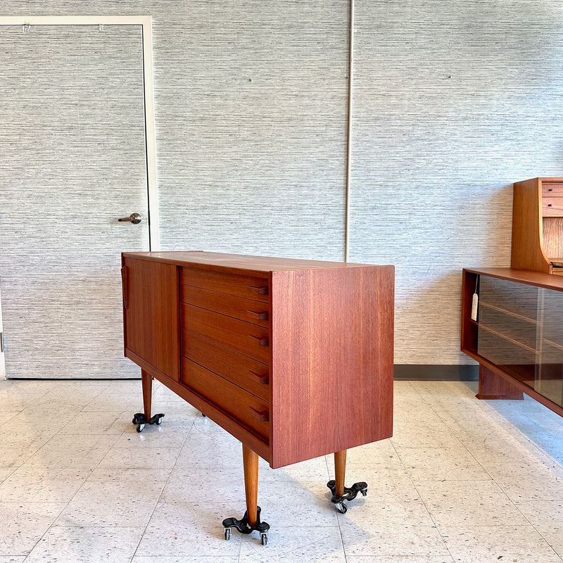 Compact Scandinavian Modern Teak Sideboard By Yngve Ekström