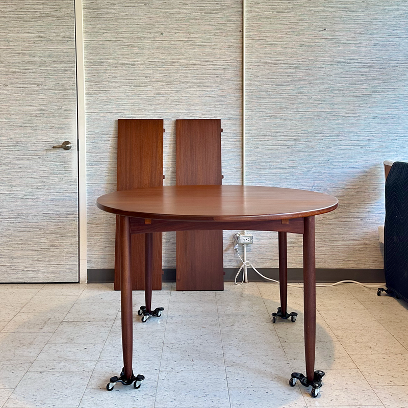 Danish Mid-Century Modern Round Teak Extending Dining Table