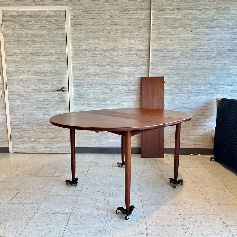 Danish Mid-Century Modern Round Teak Extending Dining Table