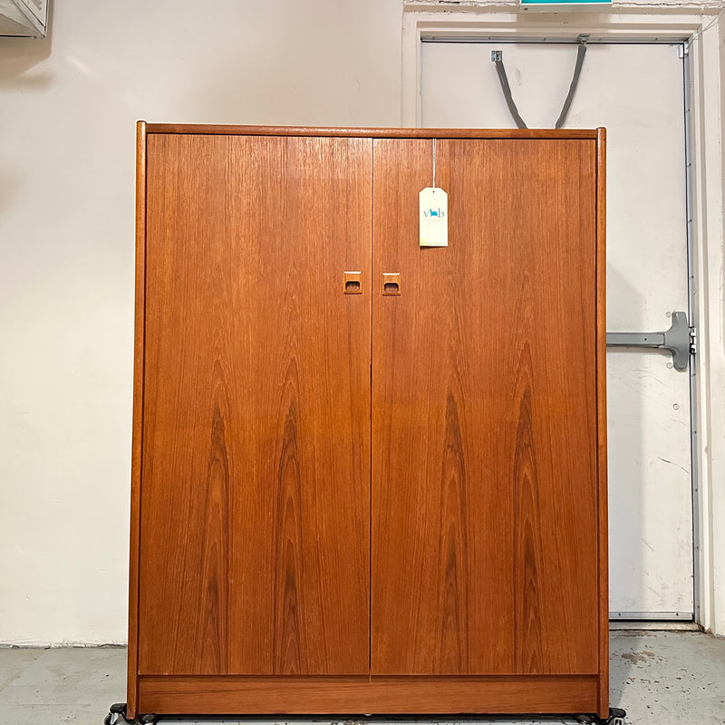 Elegant Mid-Century Modern Teak Wardrobe