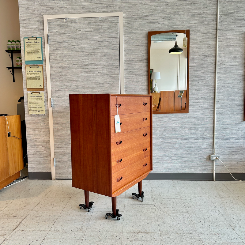 Exceptional Mid-Century Modern Tall 5 Drawer Dresser In Teak
