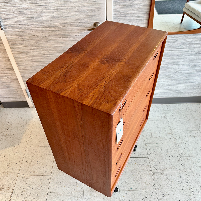 Exceptional Mid-Century Modern Tall 5 Drawer Dresser In Teak