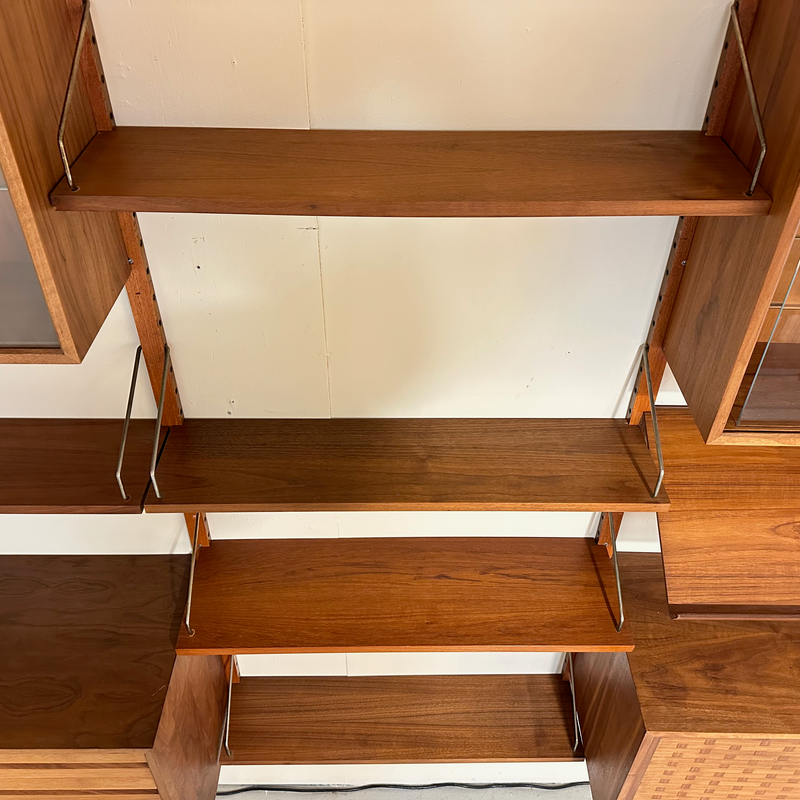 Exceptional Mid-Century Royal System Wall Unit By Poul Cadovius In Teak