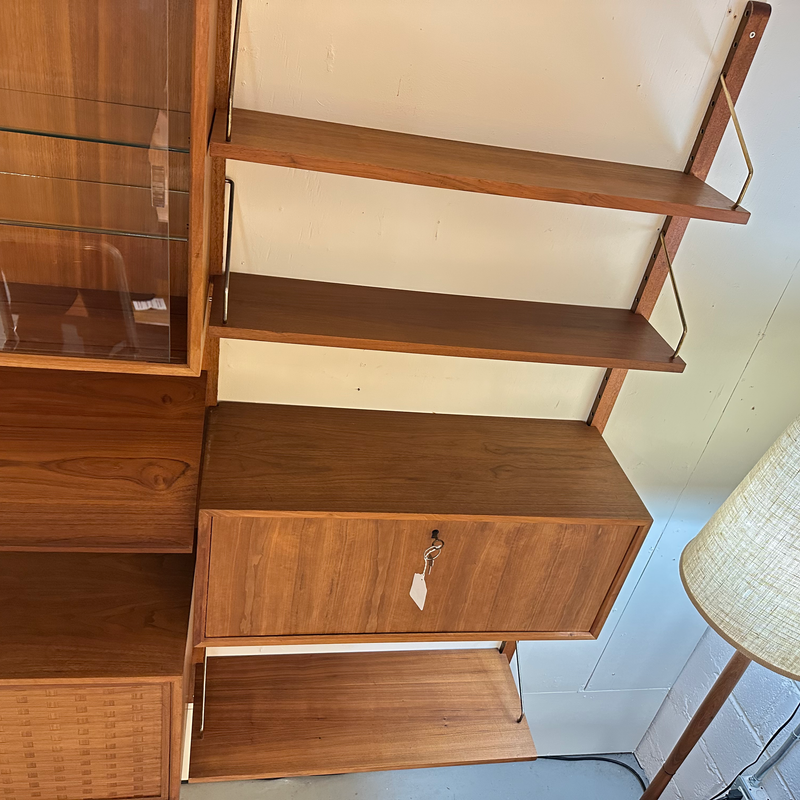 Exceptional Mid-Century Royal System Wall Unit By Poul Cadovius In Teak
