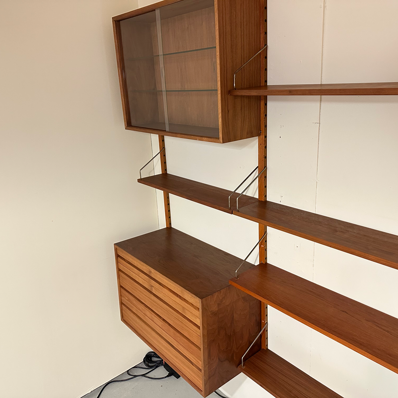 Exceptional Mid-Century Royal System Wall Unit By Poul Cadovius In Teak