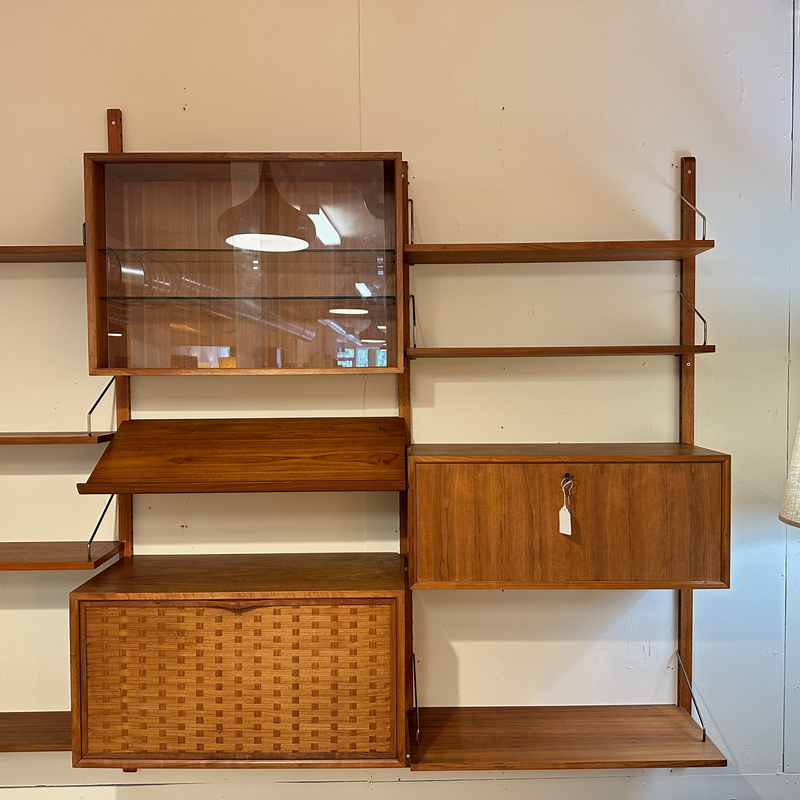 Exceptional Mid-Century Royal System Wall Unit By Poul Cadovius In Teak