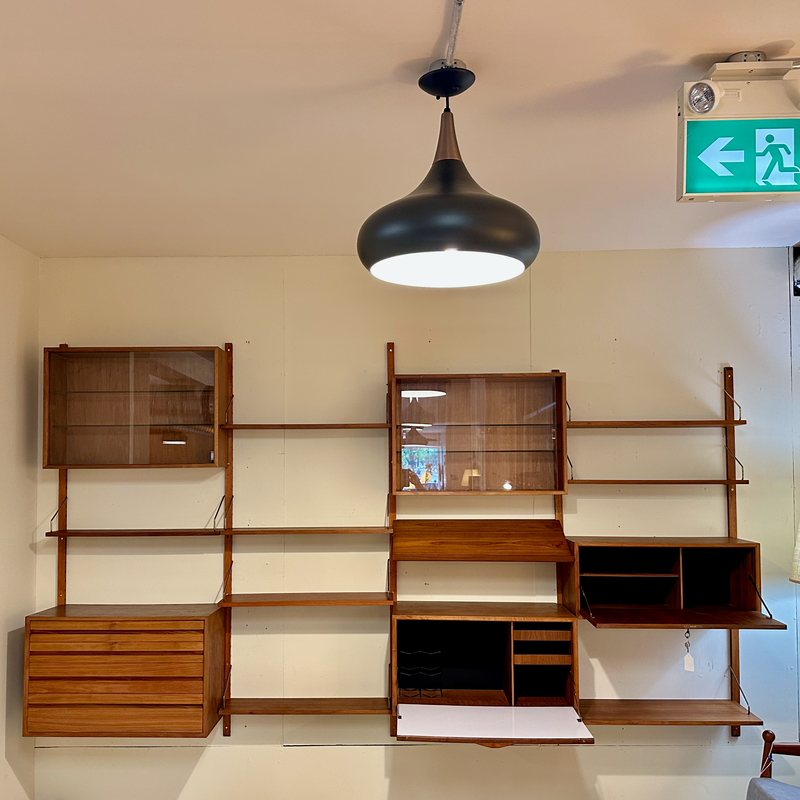 Exceptional Mid-Century Royal System Wall Unit By Poul Cadovius In Teak