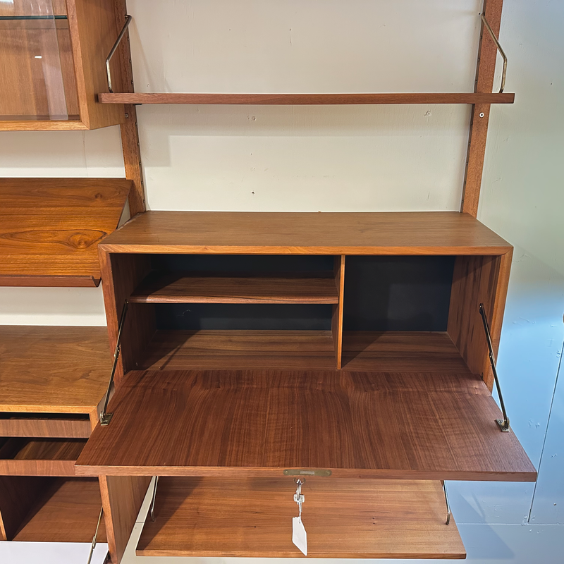 Exceptional Mid-Century Royal System Wall Unit By Poul Cadovius In Teak