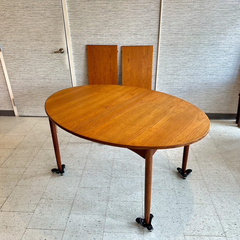 Generous Mid-Century Teak Extending Oval Dining Table By RS Associates
