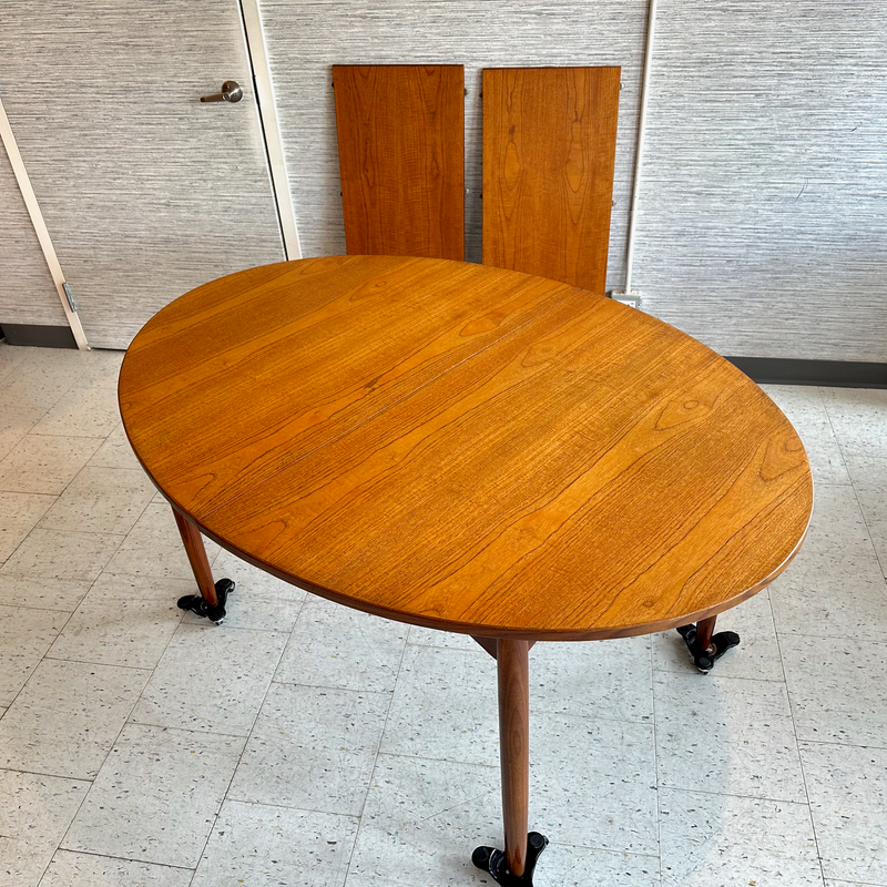 Generous Mid-Century Teak Extending Oval Dining Table By RS Associates