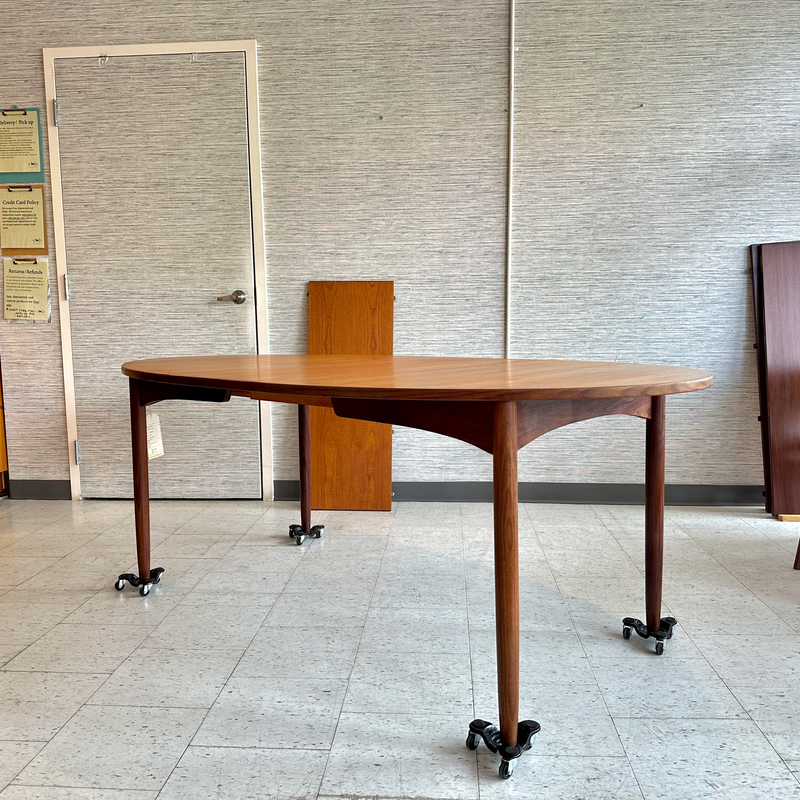 Generous Mid-Century Teak Extending Oval Dining Table By RS Associates