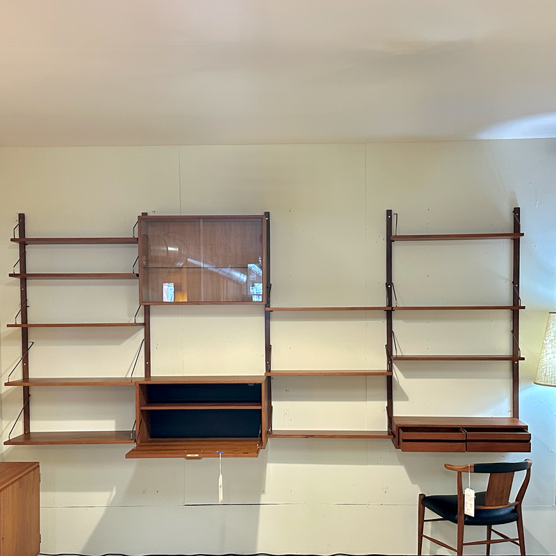 Generous Mid-Century Royal System Wall Unit By Poul Cadovius In Teak