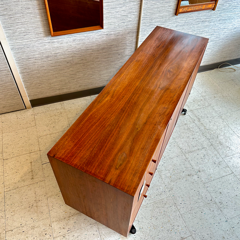 Mid-Century Modern Compact Sideboard By Lane Furniture