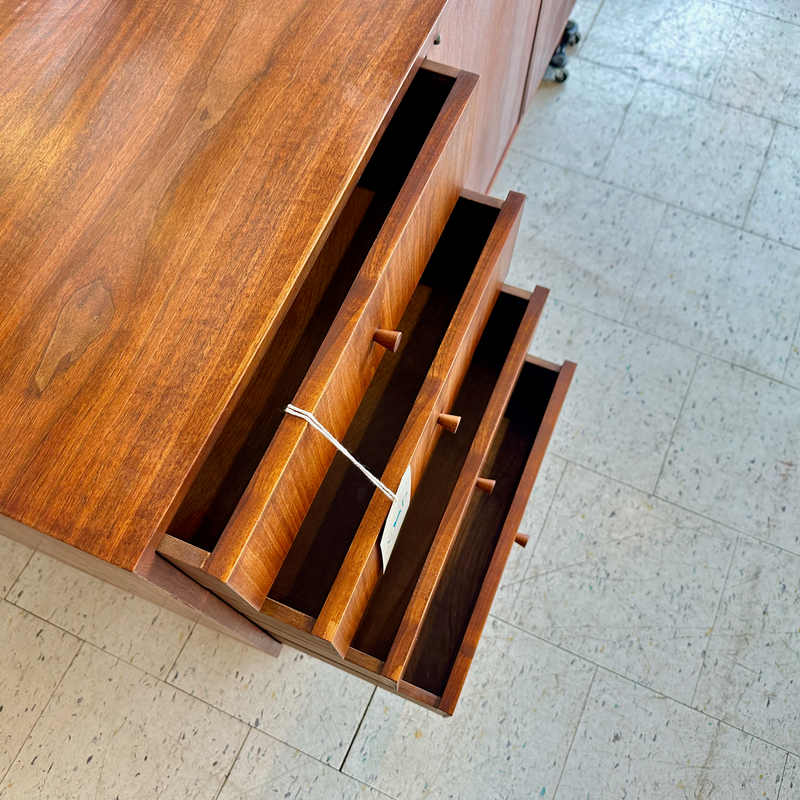 Mid-Century Modern Compact Sideboard By Lane Furniture