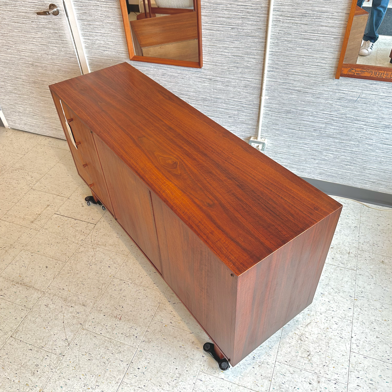 Mid-Century Modern Compact Sideboard By Lane Furniture