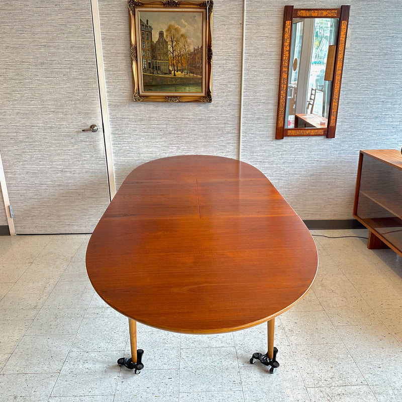 Mid-Century Modern Oval Teak Dining Table With Butterfly Leaf