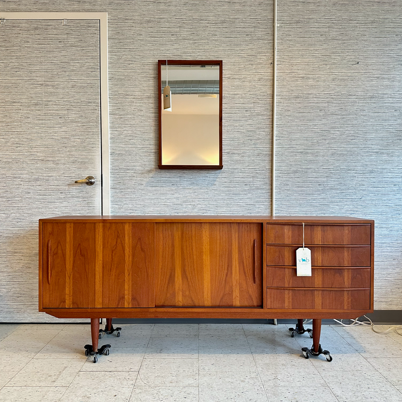 Mid-Century Modern Teak Sideboard 1960&