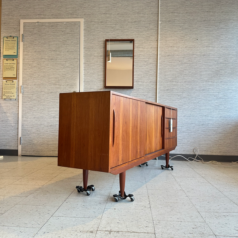 Mid-Century Modern Teak Sideboard 1960&