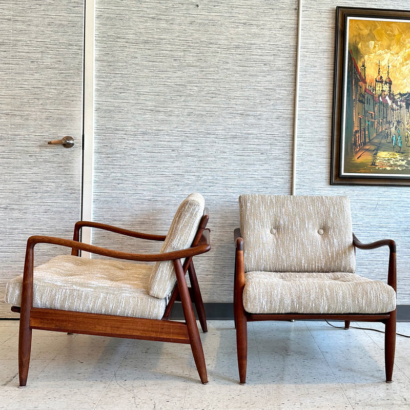 Mid-Century Modern Walnut Lounge Chairs In The Style Of Mel Smilow