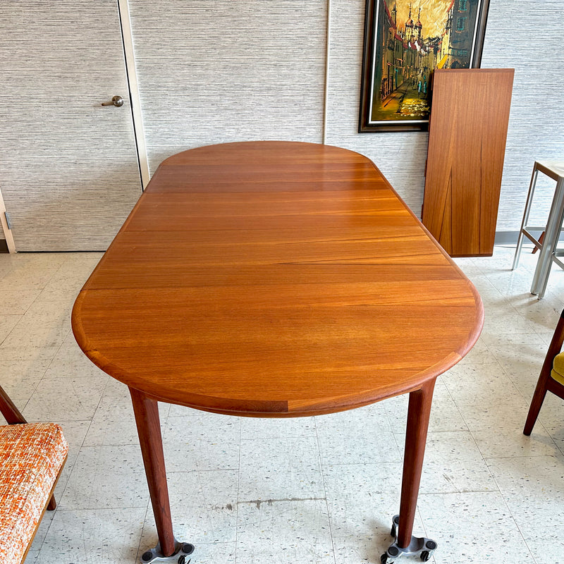 Mid-Century Round Extending Teak Dining Table By Henry Kjaernulf