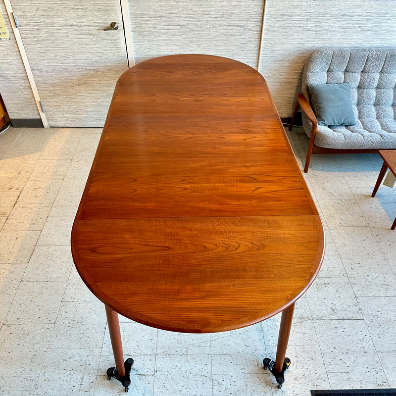 Mid-Century Round Teak Extending Dining Table By Mobelintarsia