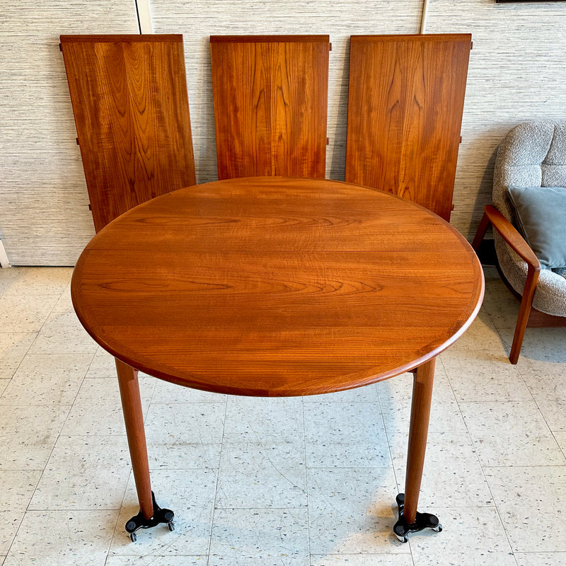 Mid-Century Round Teak Extending Dining Table By Mobelintarsia