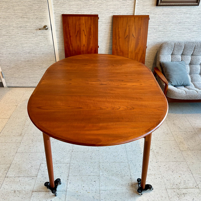 Mid-Century Round Teak Extending Dining Table By Mobelintarsia