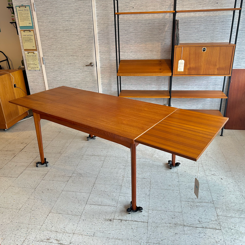 Mid-Century Teak Extendable Dining Table by Henry Kjaernulf For Vejle Stolefabrik