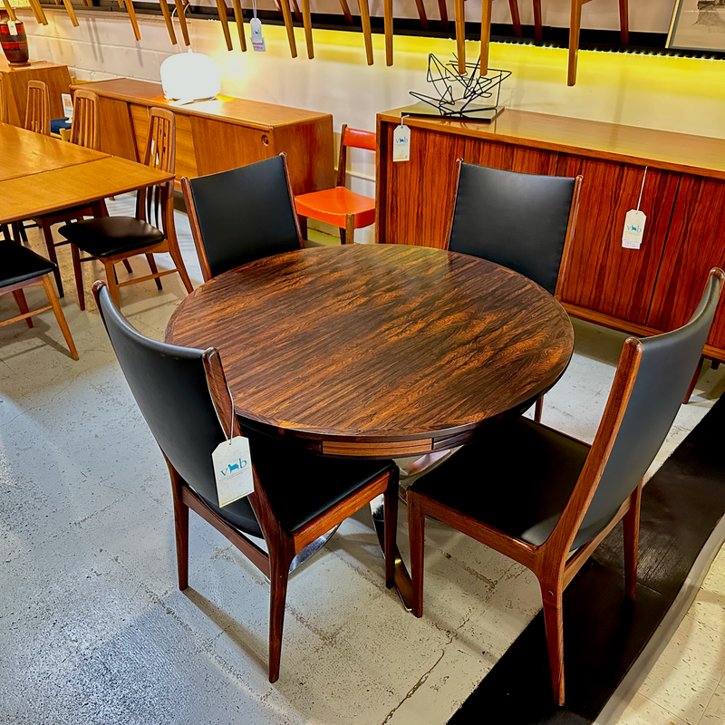 Mid-Century Round Expanding Rosewood Lotus Dining Table By Dyrlund