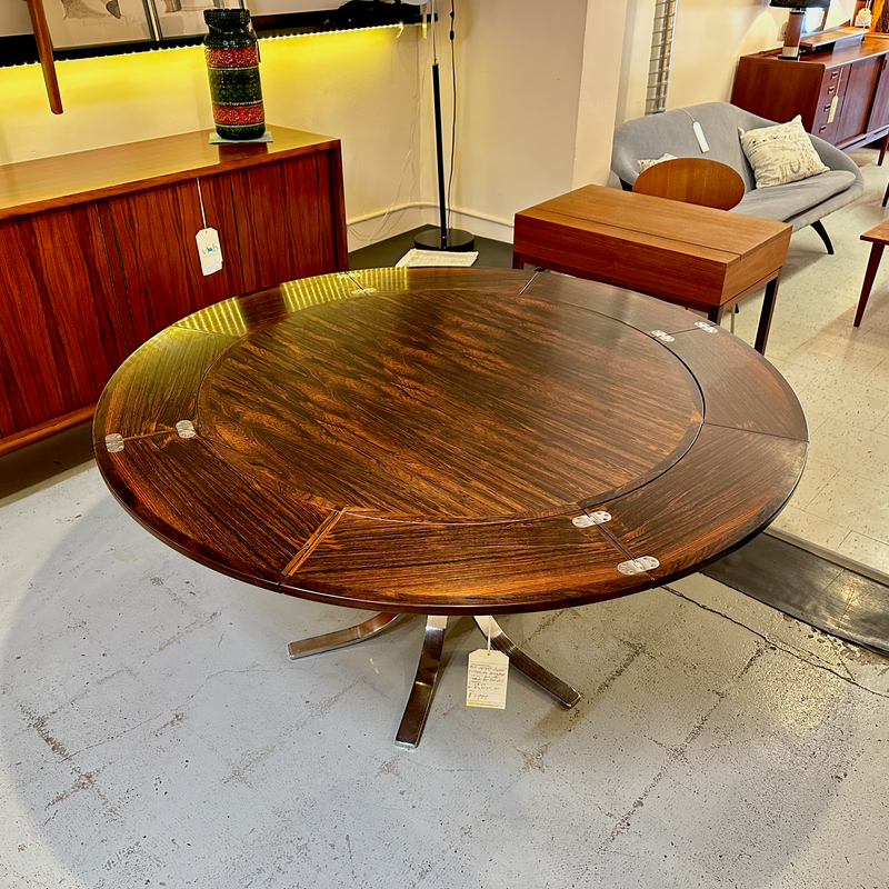 Mid-Century Round Expanding Rosewood Lotus Dining Table By Dyrlund