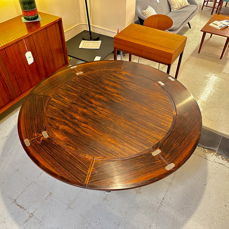 Mid-Century Round Expanding Rosewood Lotus Dining Table By Dyrlund