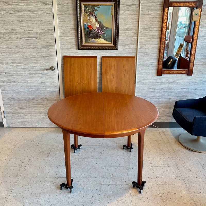 Model 40 Mid-Century Round Teak Extending Dining Table By Soro Stolefabrik