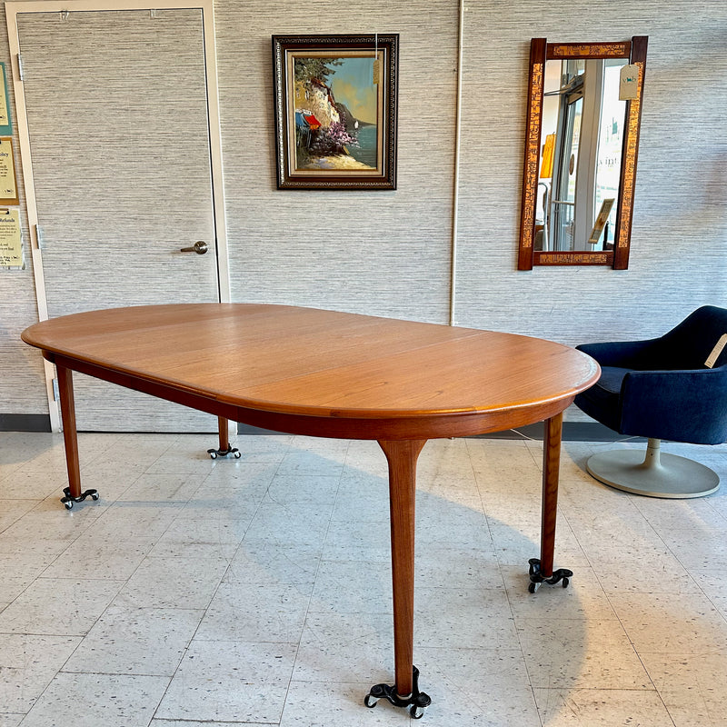 Model 40 Mid-Century Round Teak Extending Dining Table By Soro Stolefabrik