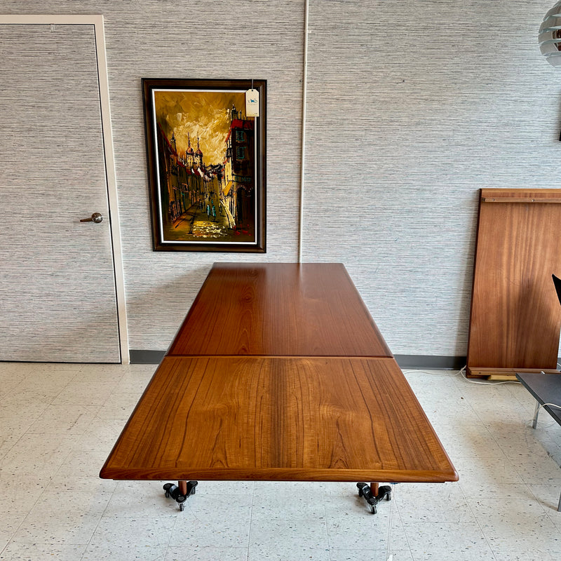 Rare Danish Modern Extending Teak Dining Table By Johannes Andersen