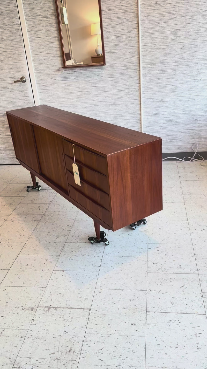 Mid-Century Modern Teak Sideboard 1960&