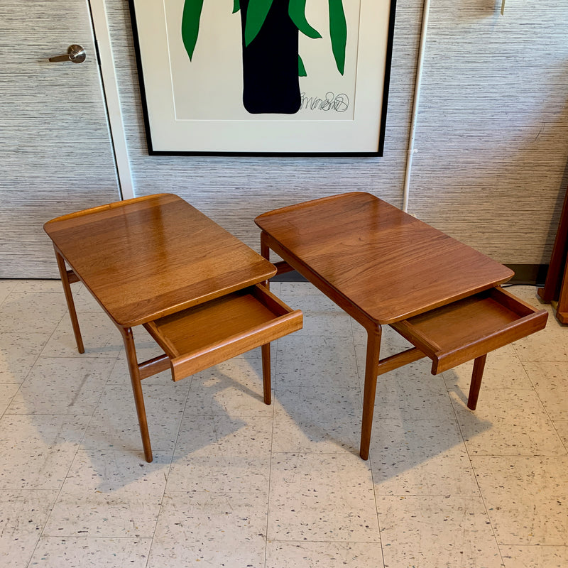 Compact Danish Modern Solid Teak Coffee Table With Drawer